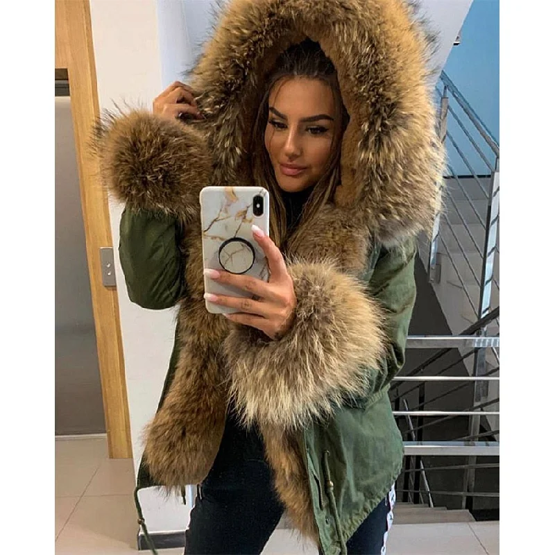 Basic Version Women's Winter Fashion Thick Jacket with Long Sleeves and Synthetic Fur Lining Basic Version Women's Winter Fashion Thick Jacket with Long Sleeves and Synthetic Fur Lining